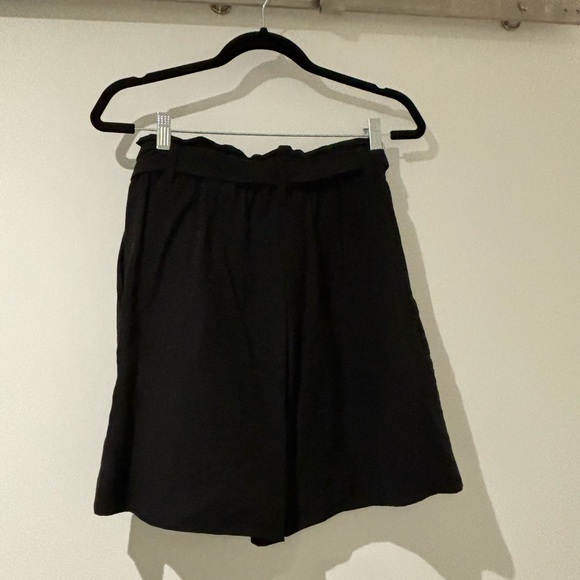 H&M Black Tie high waist Belt Shorts - Sz 8 NWOT - Picture 4 of 6